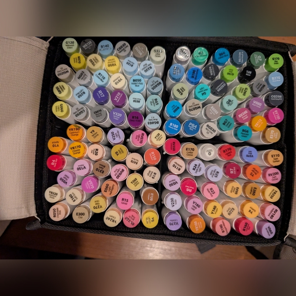 Ohuhu® Honolulu 120 Color Basic Alcohol Markers - WHITE CASE - MICHAEL'S EDITION